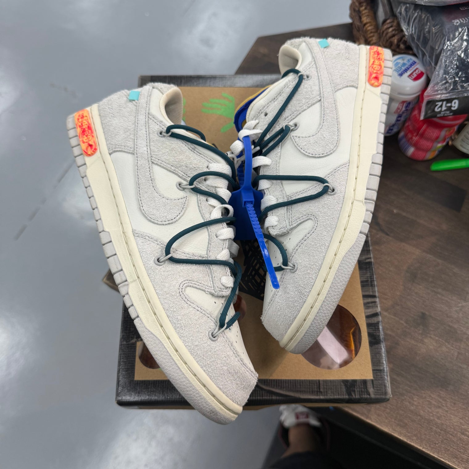 Off-White x Nike Dunk Low Lot 16 of 50 (Lightly Worn)