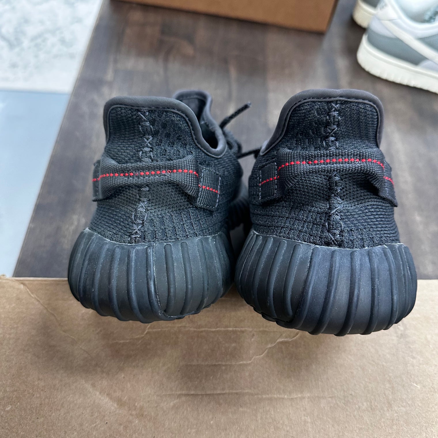 Black Static Yeezy 350 (USED,No Box)
