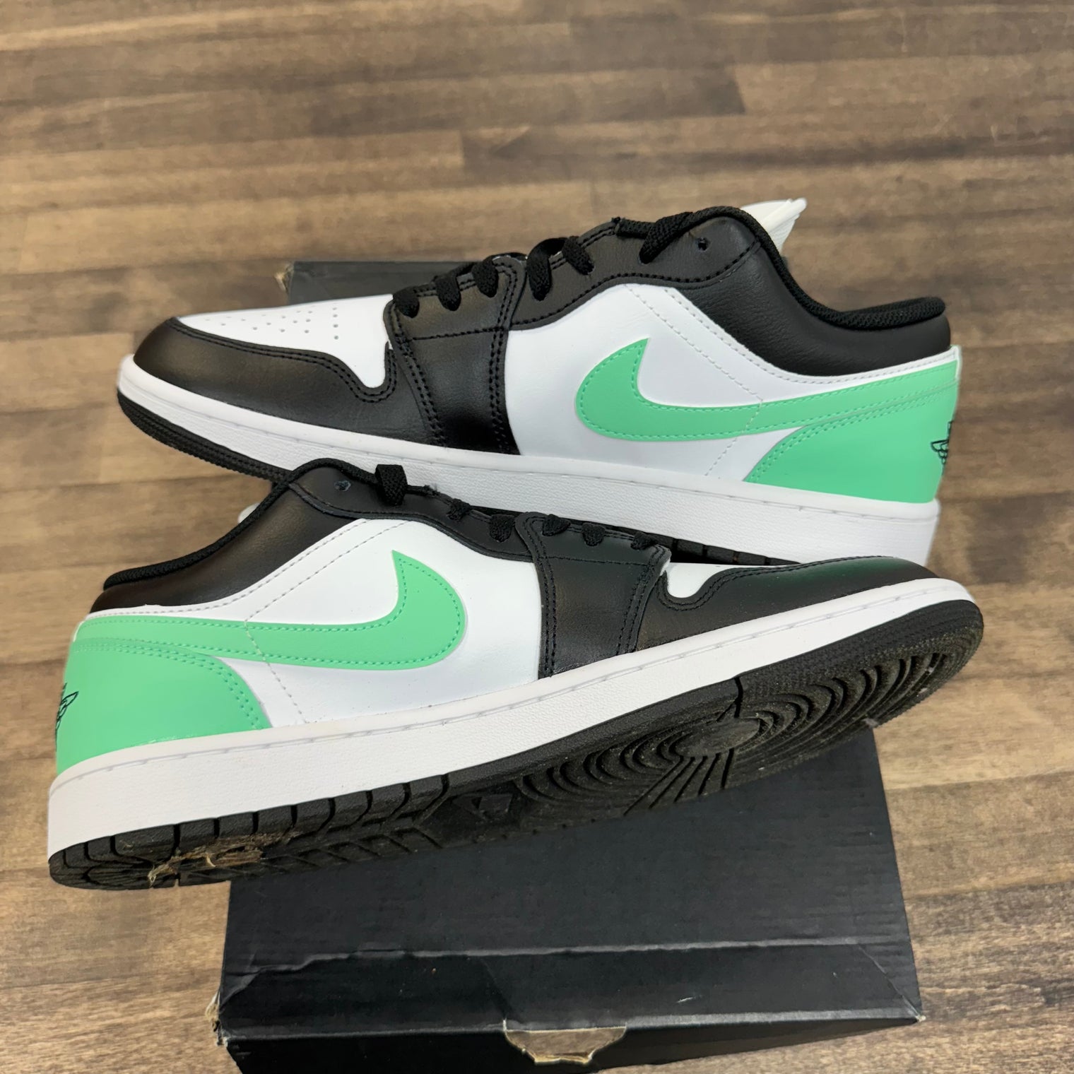 Green Glow Jordan 1 Low (USED)