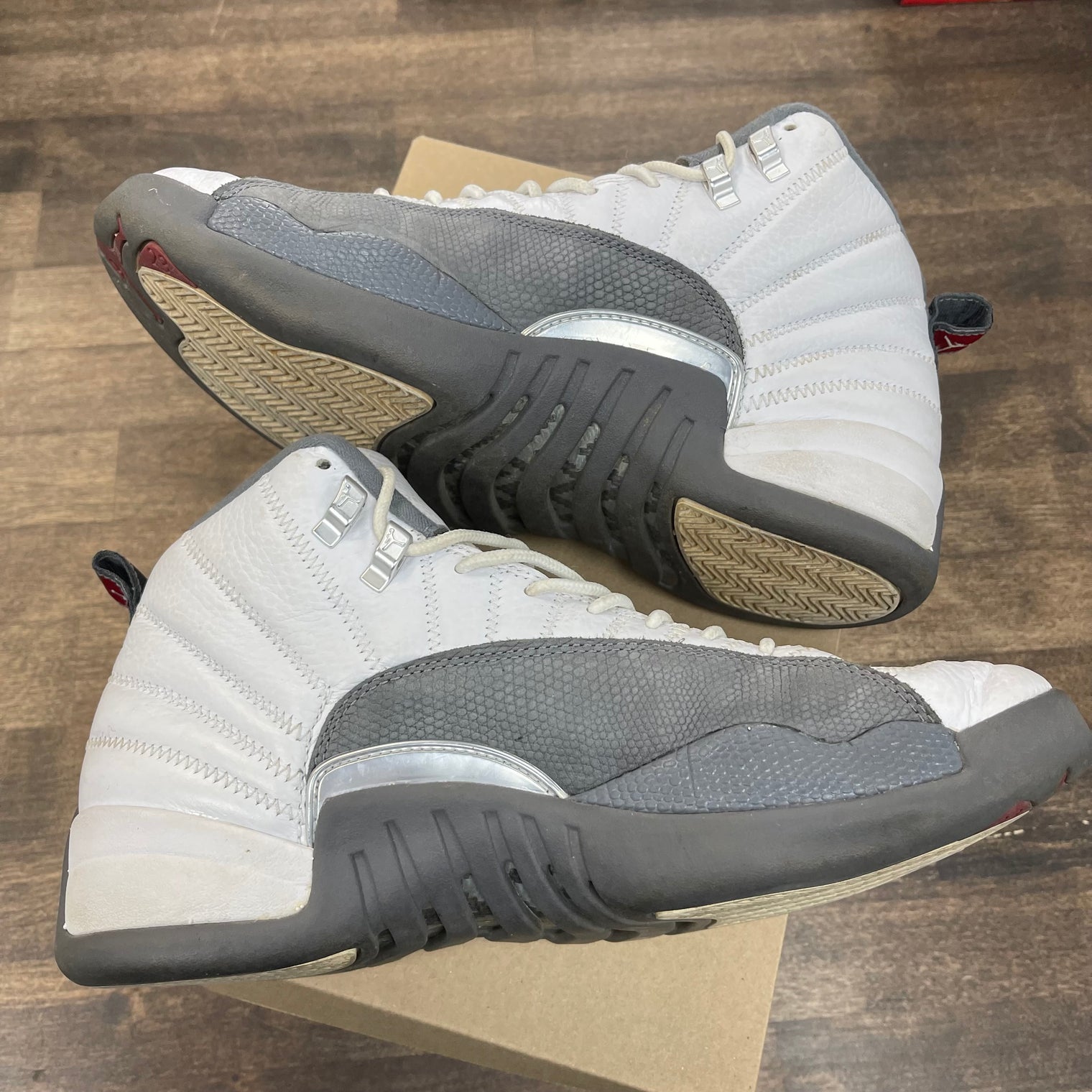 White Dark Grey Jordan 12 (USED, No Box)