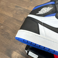 Royal Toe Jordan 1 Retro High (Damaged box, markings)