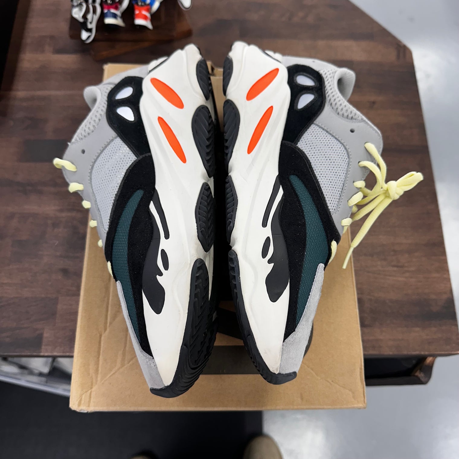 Waverunner Yeezy 700 (USED)