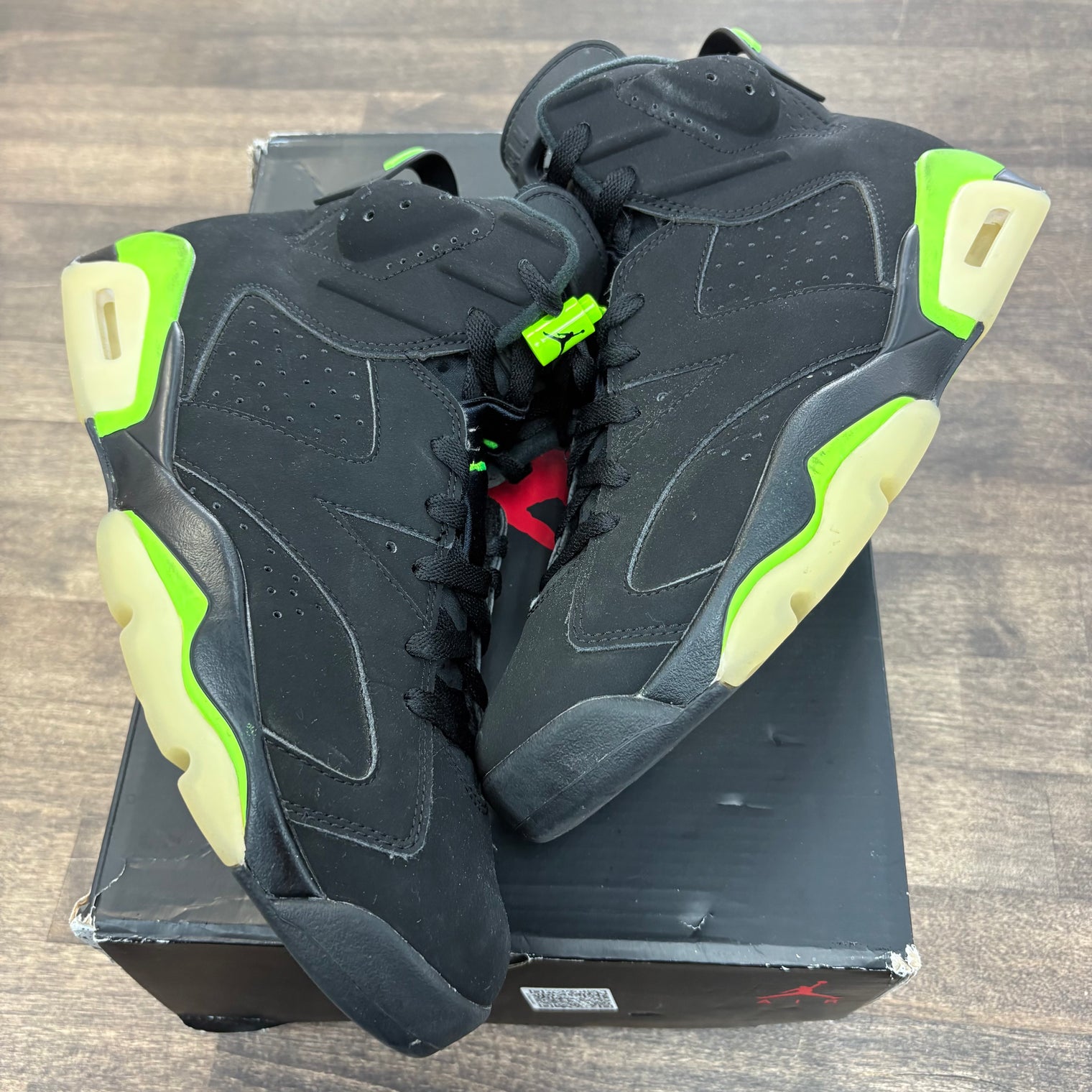 Electric Green Jordan 6 Retro (USED)