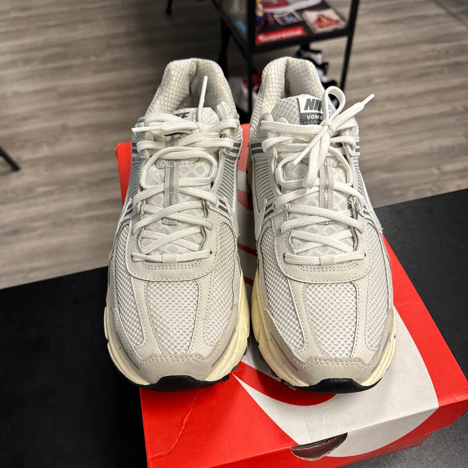 Platinum Tint Nike Vomero 5 (USED)