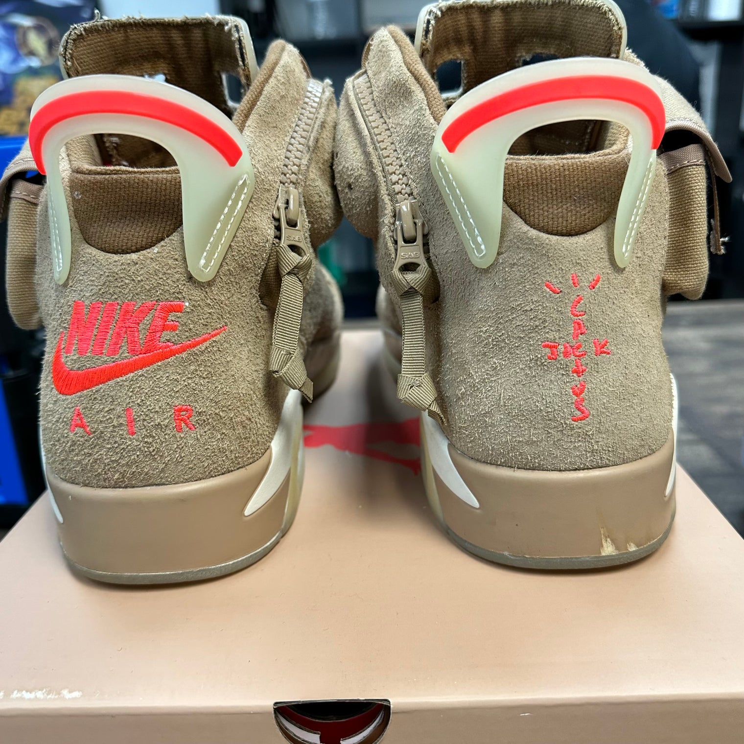 Khaki Travis Scott Jordan 6 Retro (USED)