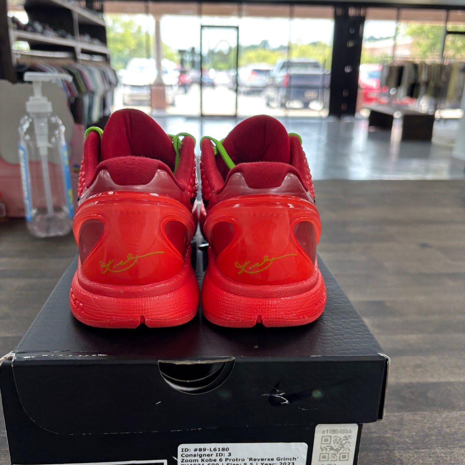 Reverse Grinch Kobe 6 Protro (USED)