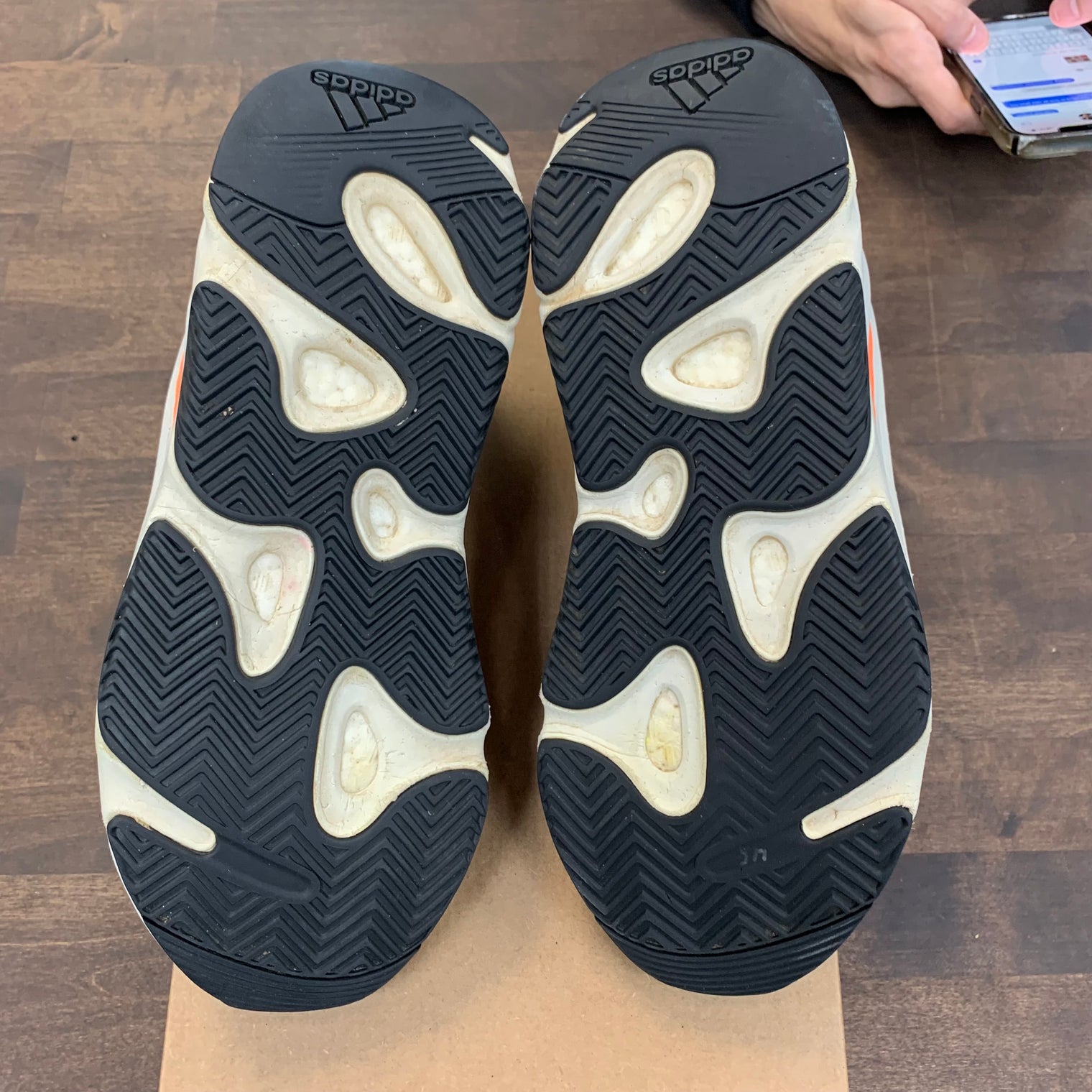 Waverunner Yeezy 700 (USED,NO BOX)