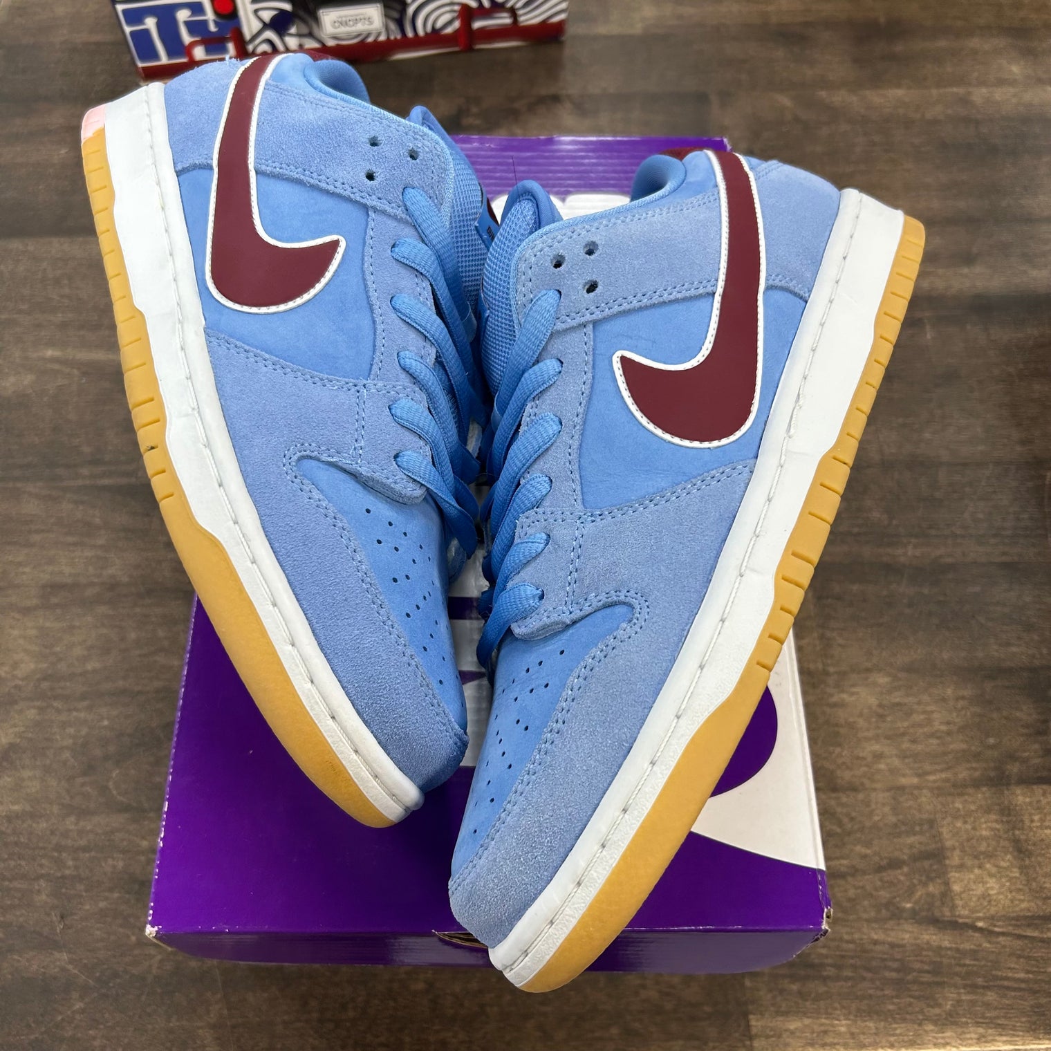 Philadelphia Phillies SB Dunk Low (Lightly Worn)