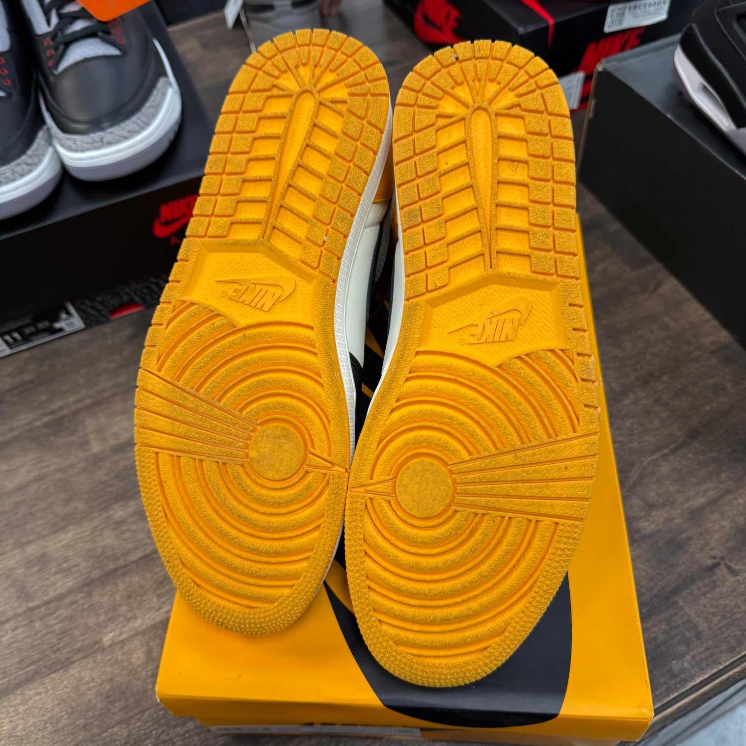 Taxi Yellow Toe Jordan 1 High (USED)