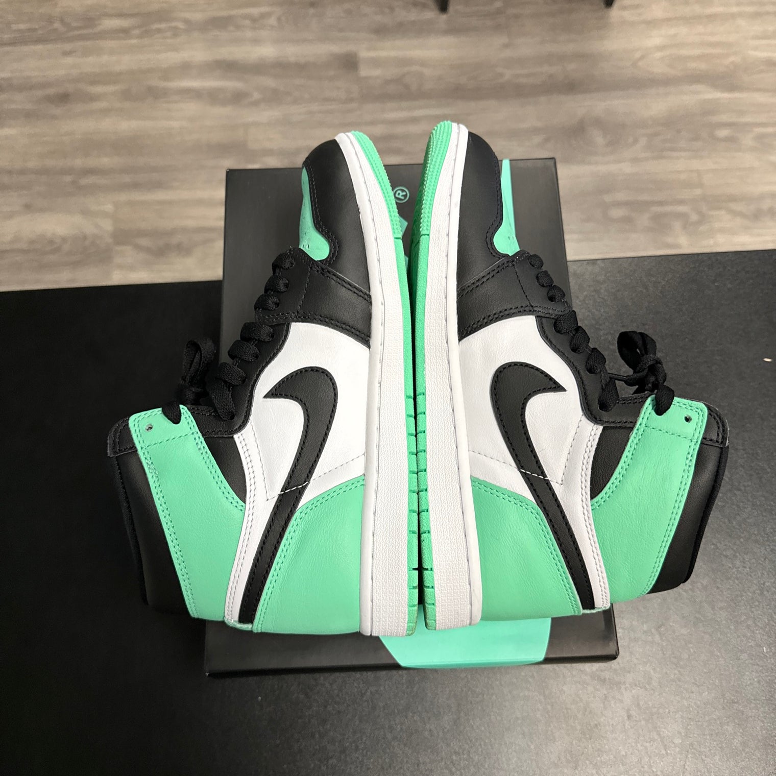 Green Glow Jordan 1 High (USED)