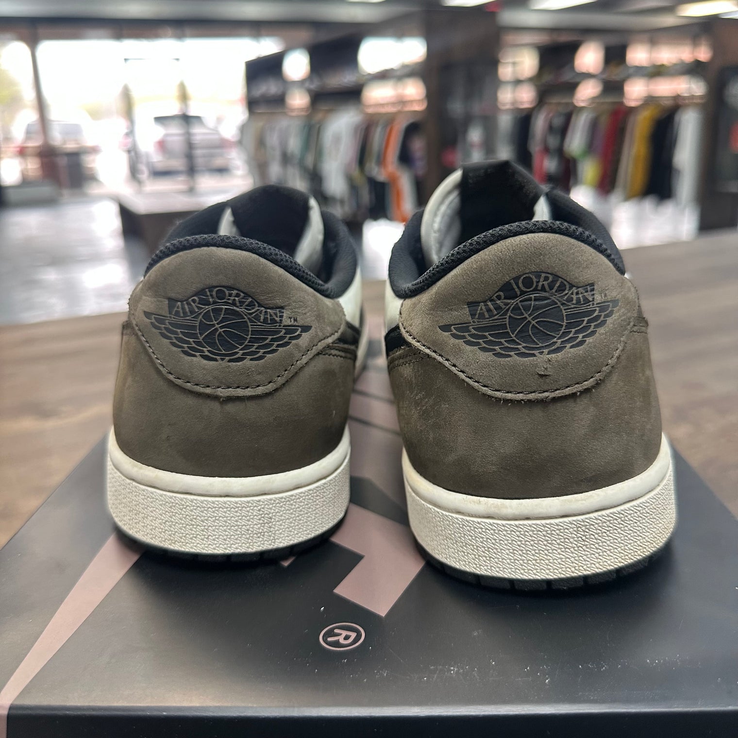 Mocha Jordan 1 Low OG (USED)