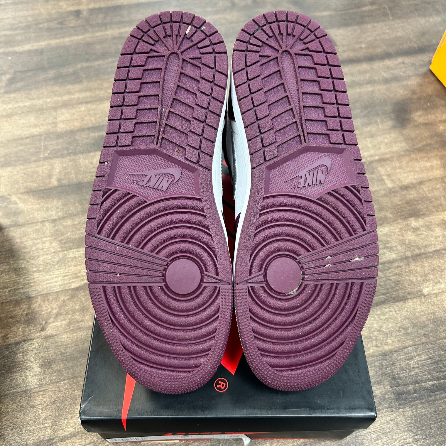 Bordeaux Jordan 1 High OG (USED)