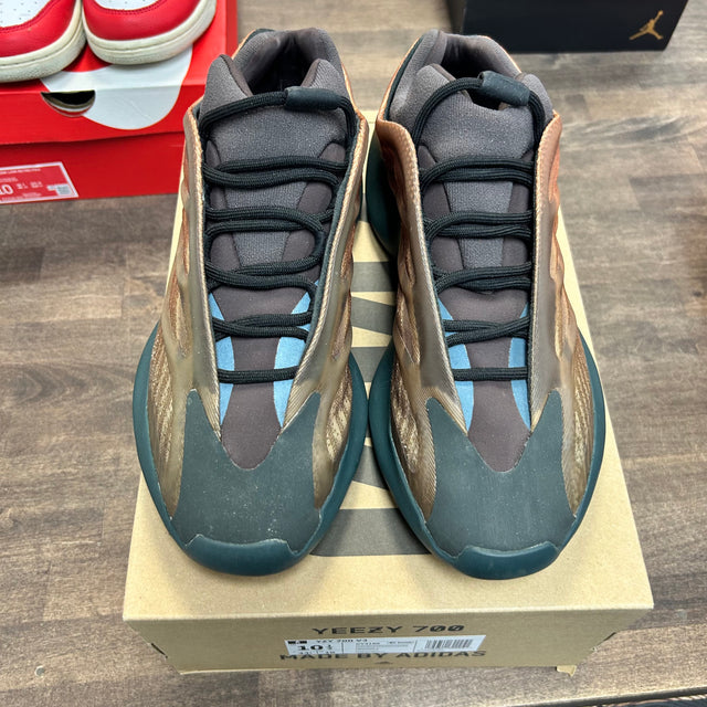 Copper Fade Yeezy 700 V3 (USED)