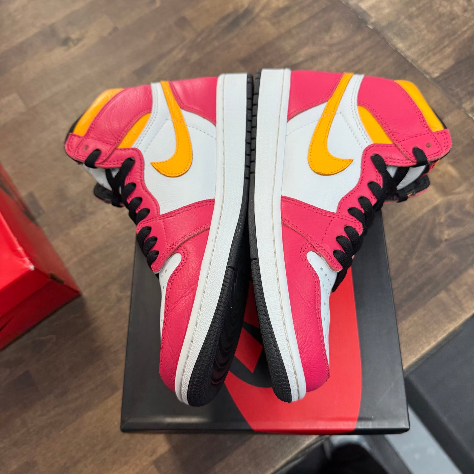 Fusion Red Jordan 1 High (USED)