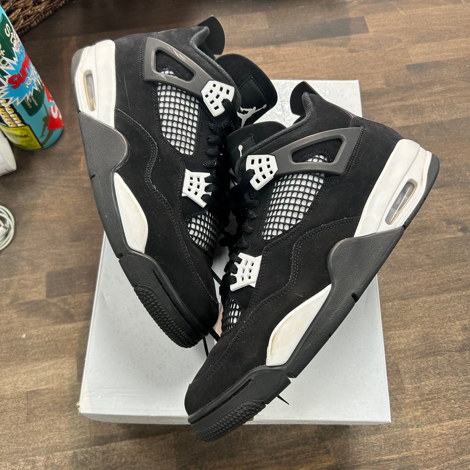 Jordan 4 Retro White Thunder (US 13) (USED)