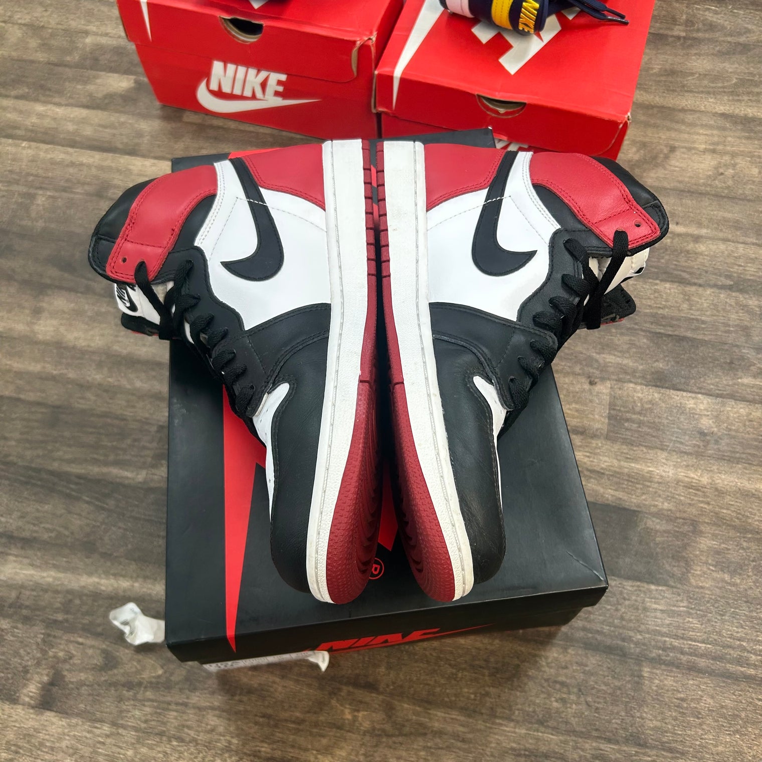 Jordan 1 Retro Black Toe (2016) (US 10.5) (Lightly Worn)