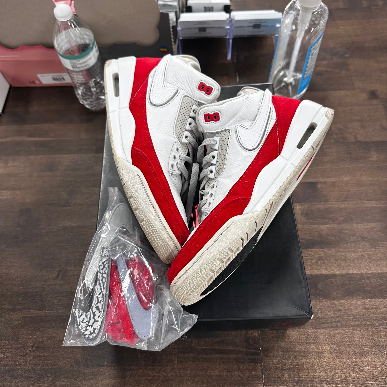 Tinker Jordan 3 University Red (USED)