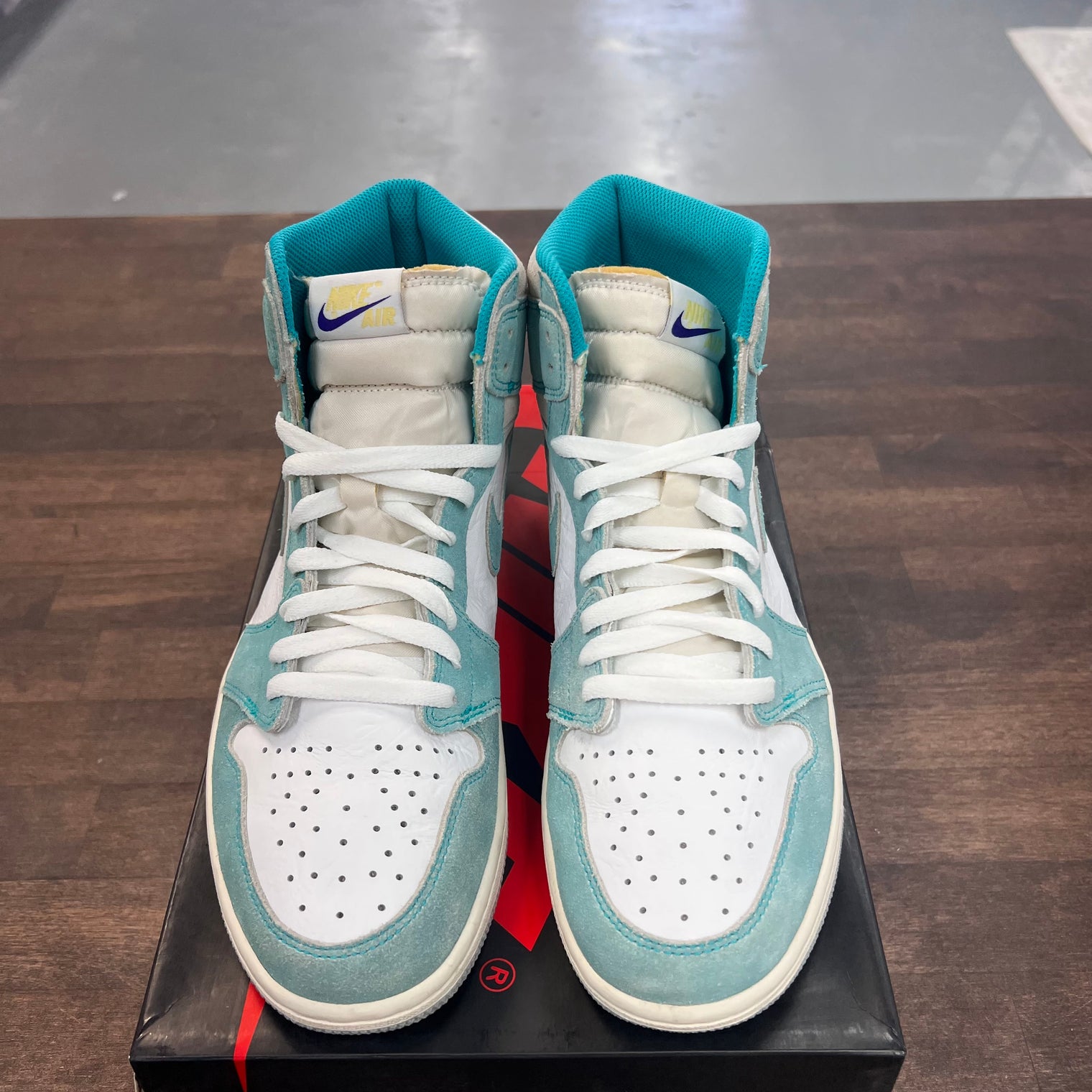 Turbo Green Jordan 1  High (USED)