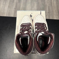 A Ma Maniere Jordan 1 High (USED)