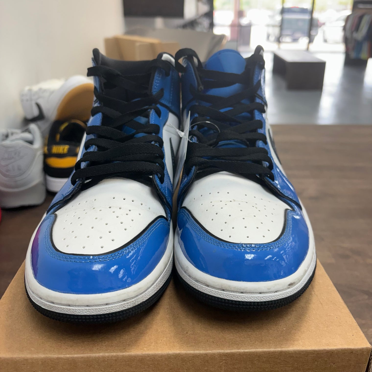Signal Blue Jordan 1 Mid (USED, No Box)