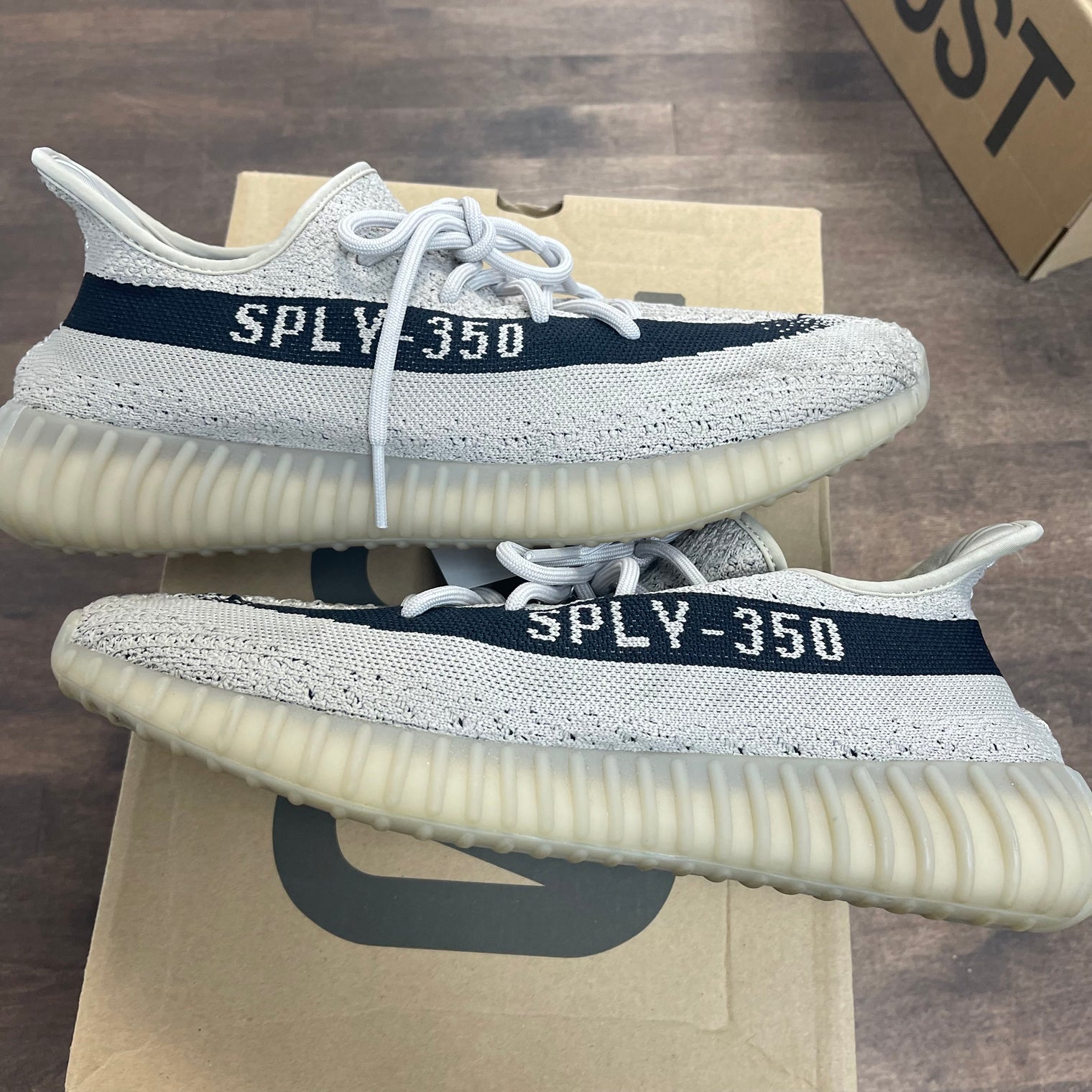 Slate Yeezy 350 (USED)