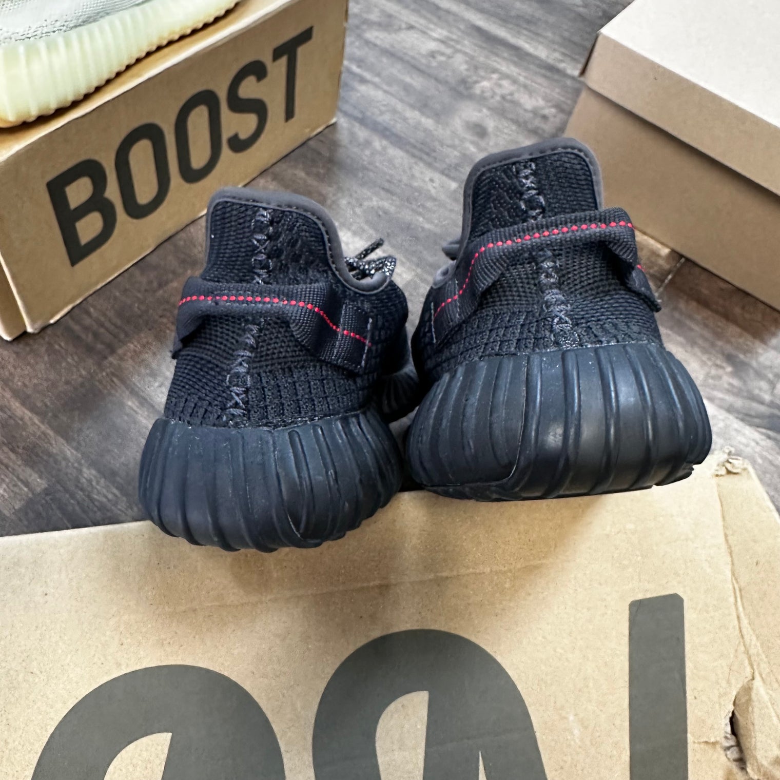 Black Static Yeezy 350 Non-Reflective (USED,Replacement Box)