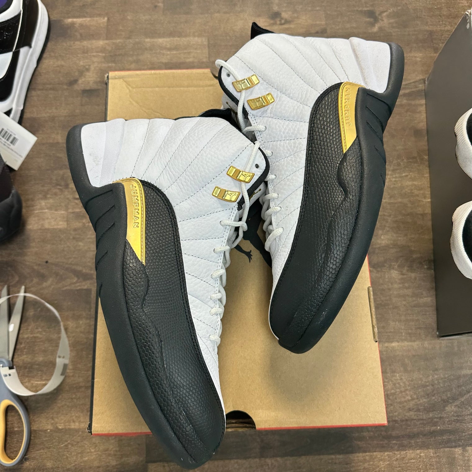 Taxi Royalty Jordan 12 Retro (USED)