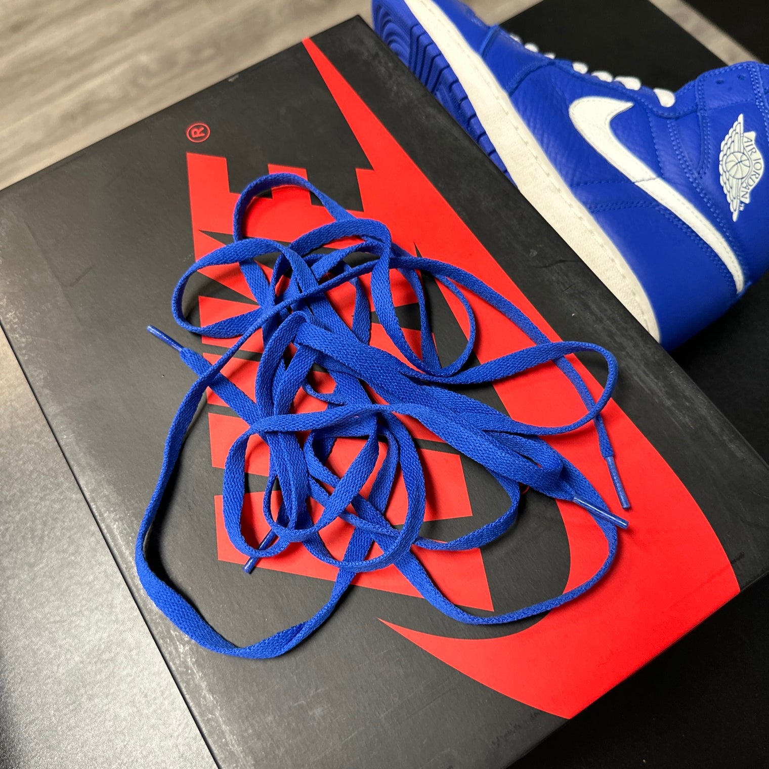 White Hyper Royal Jordan 1 High (USED)