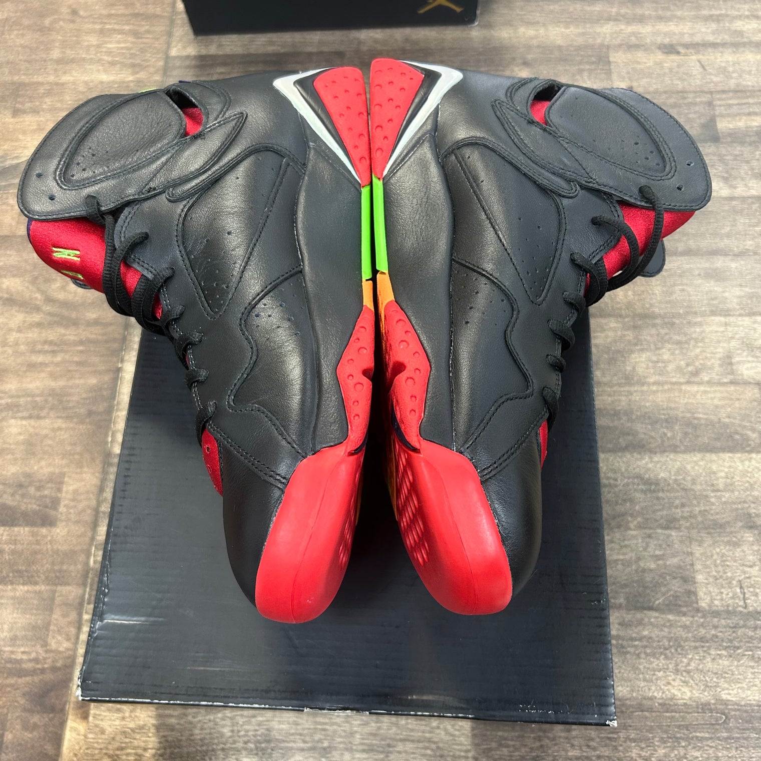 Marvin the Martian Jordan 7 Retro  (USED, Replacement Box)