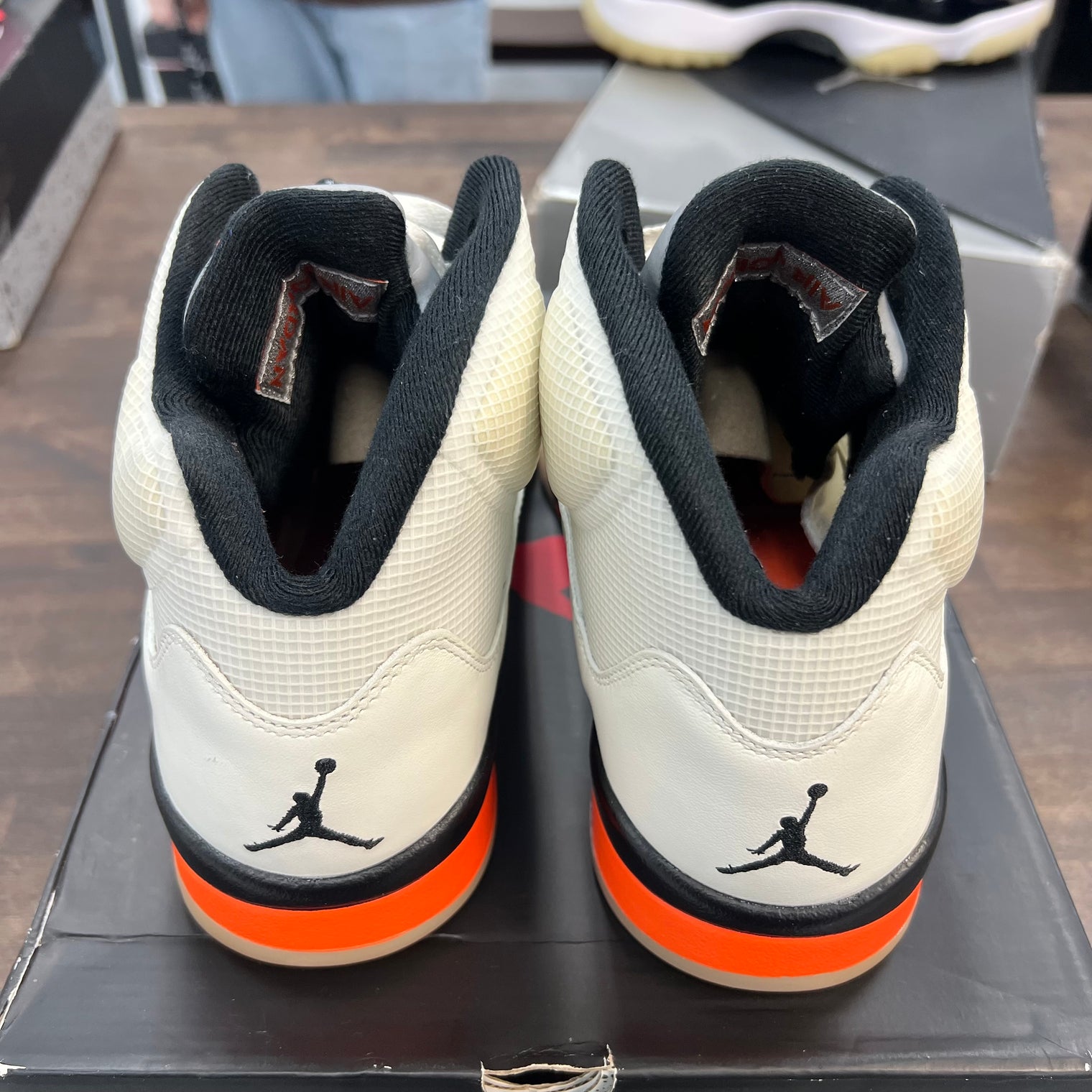 Shattered Backboard Jordan 5 (USED)