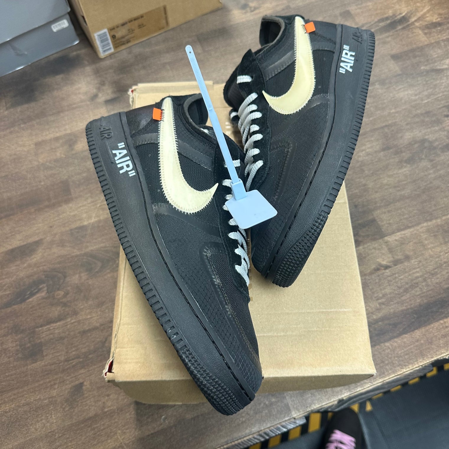 Off-White Nike Air Force 1 Black (USED)