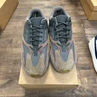 Mauve Yeezy 700 V1 (USED,No Box)