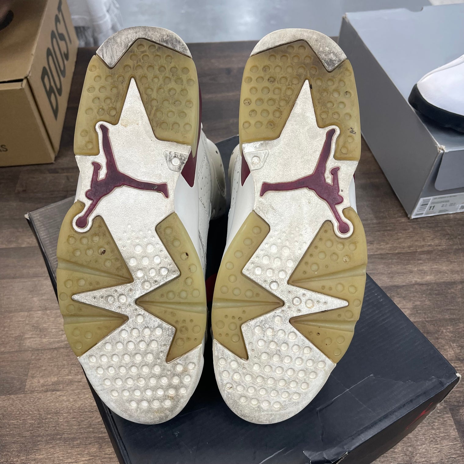 Maroon Jordan 6 (USED)