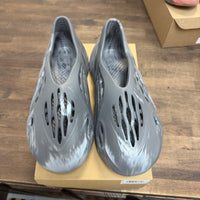 Mx Granite Yeezy Foam RNNR (USED)