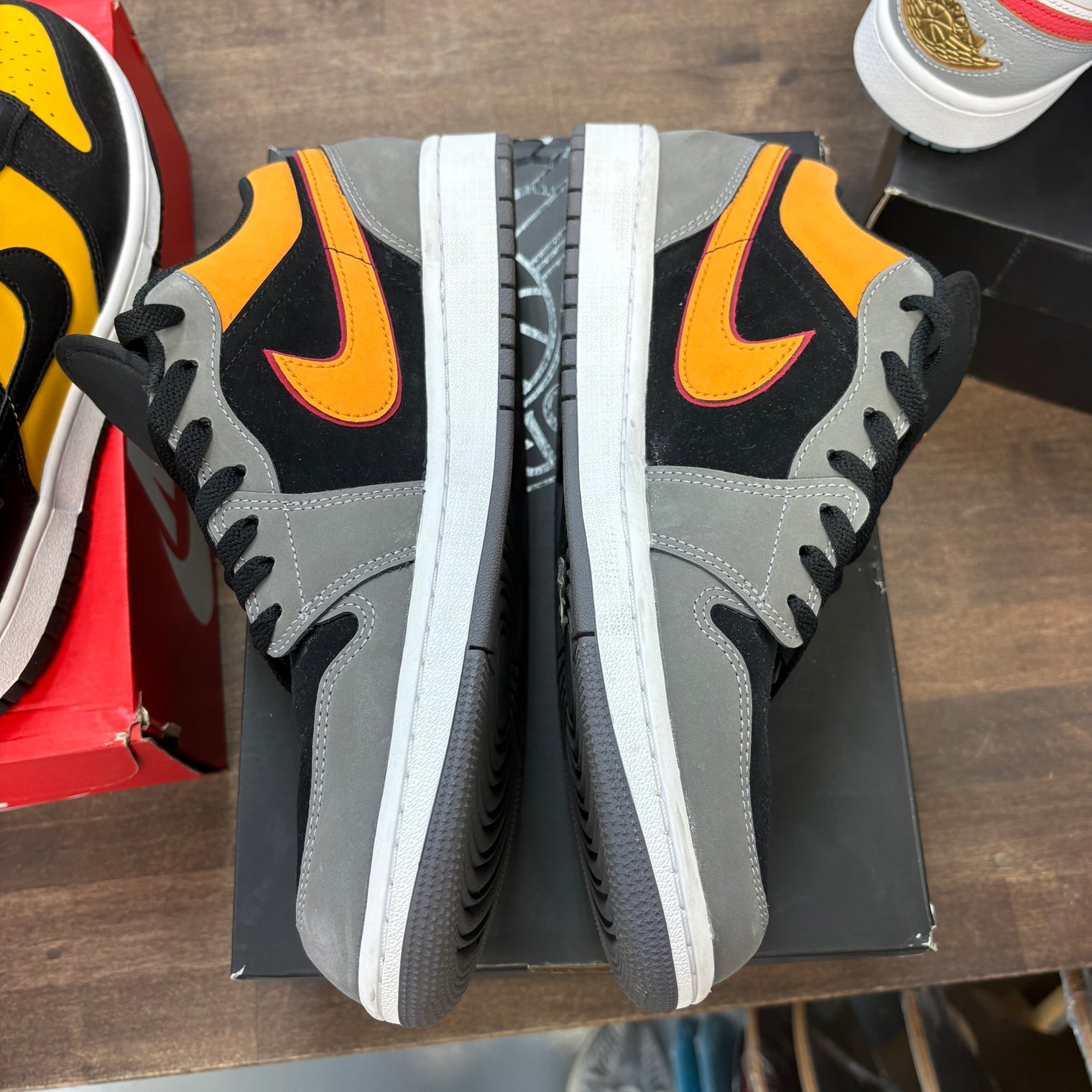 Light Graphite Jordan 1 Low SE (USED)