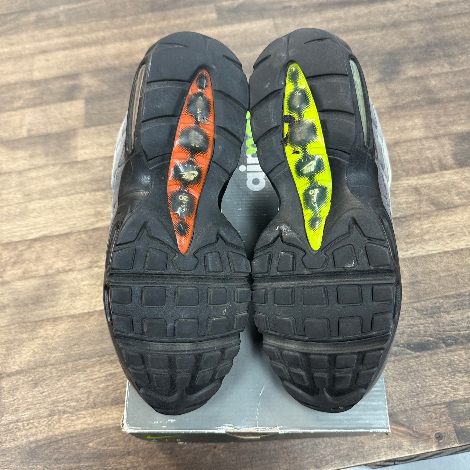 What the Air Max Nike Air Max 95 (USED)