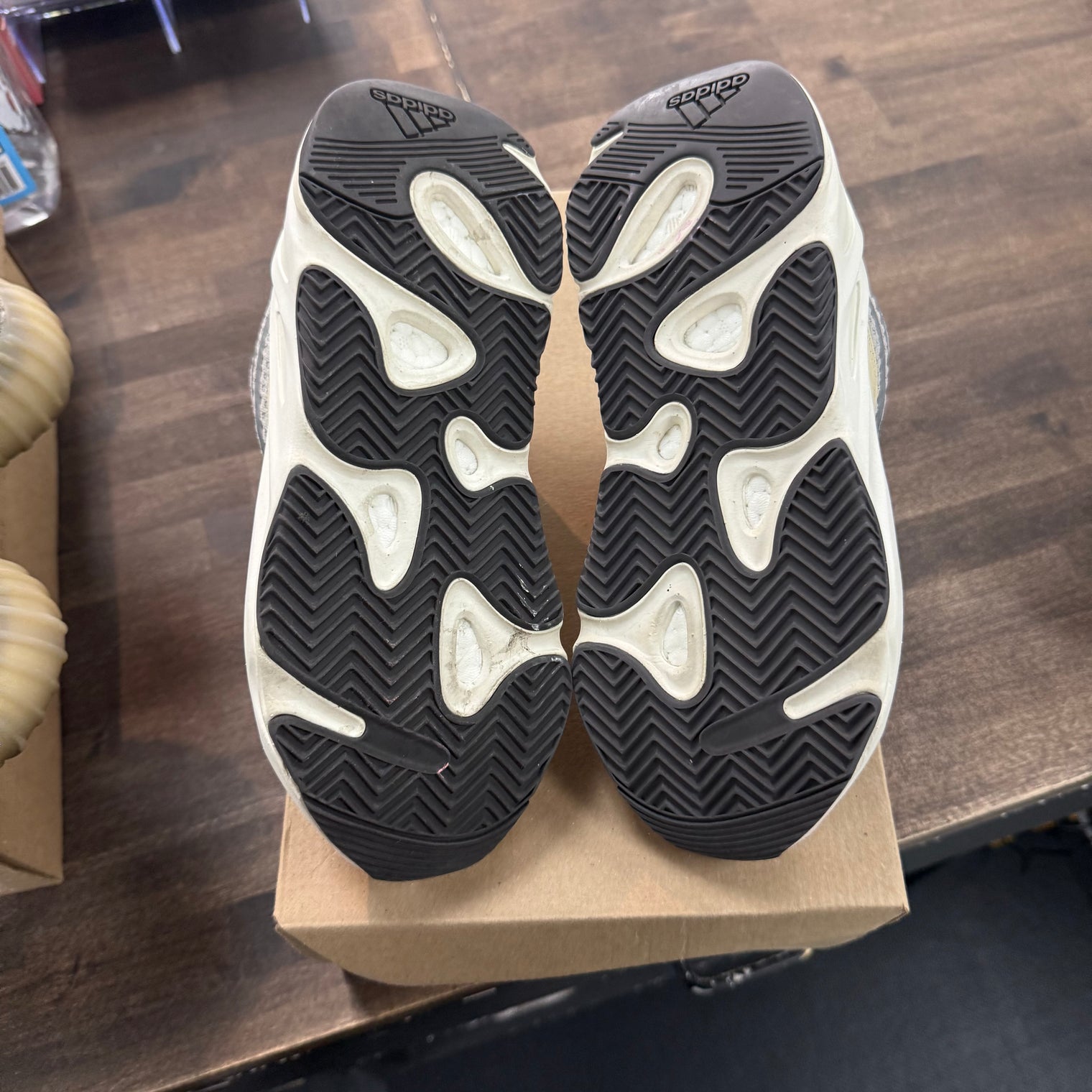 Cream Yeezy 700 V2 (USED, No Box)