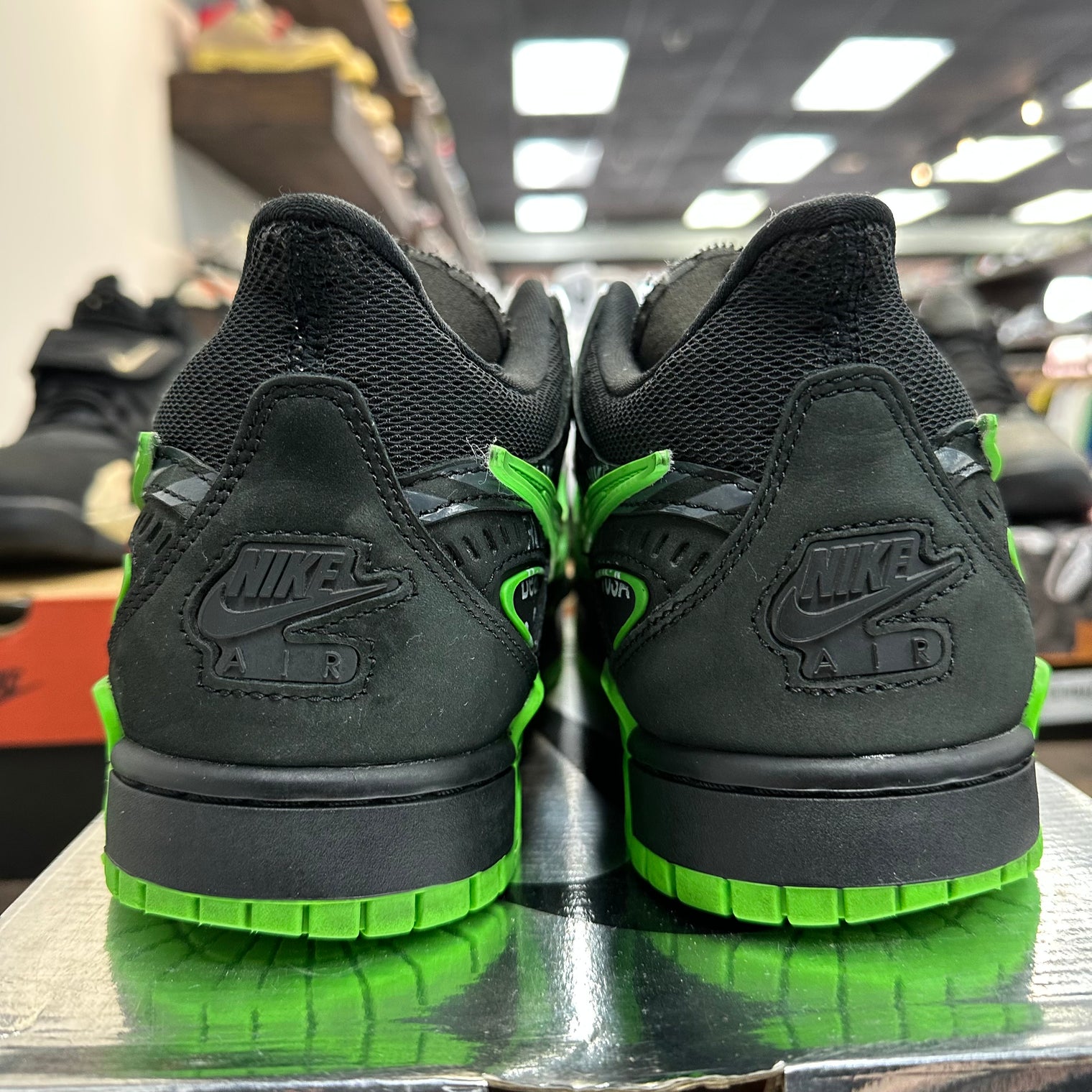 Nike Air Rubber Dunk Off-White Green Strike (US 10.5) (USED)