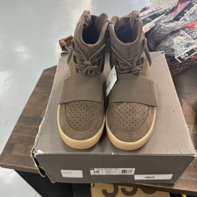 Chocolate Yeezy Boost 750 (USED)