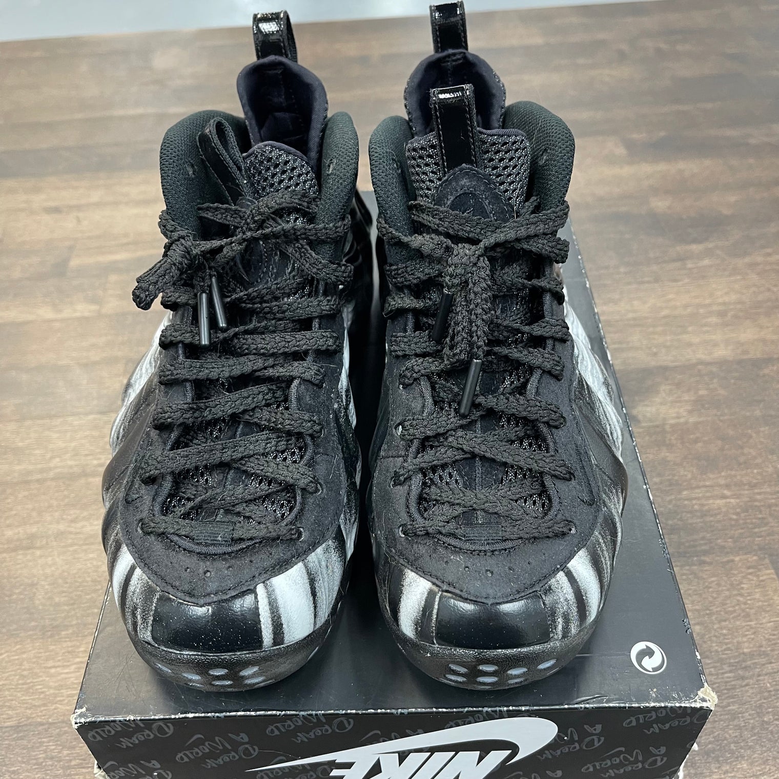Dream a World Nike Air Foamposite (USED)