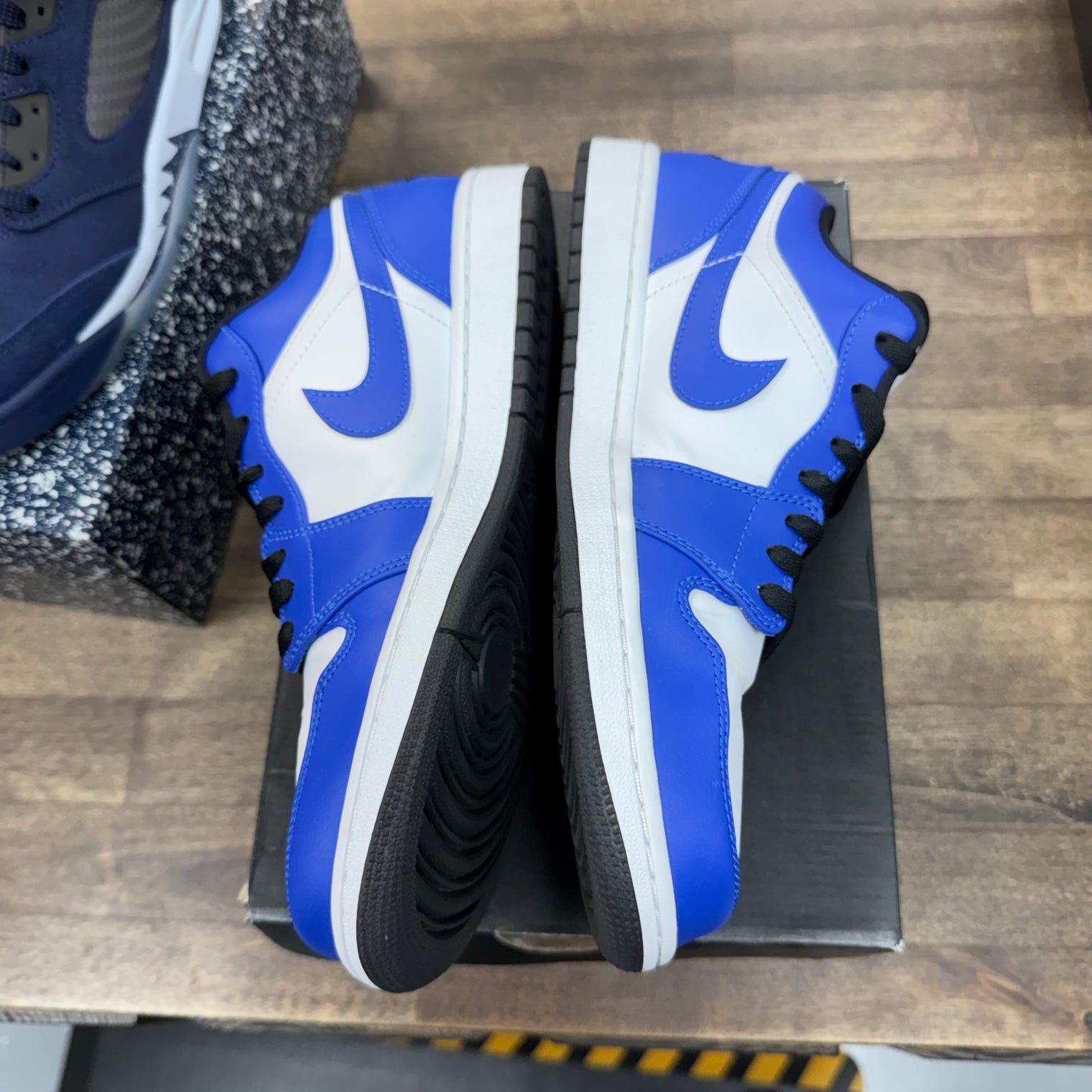 Game Royal Jordan 1 Low (USED)