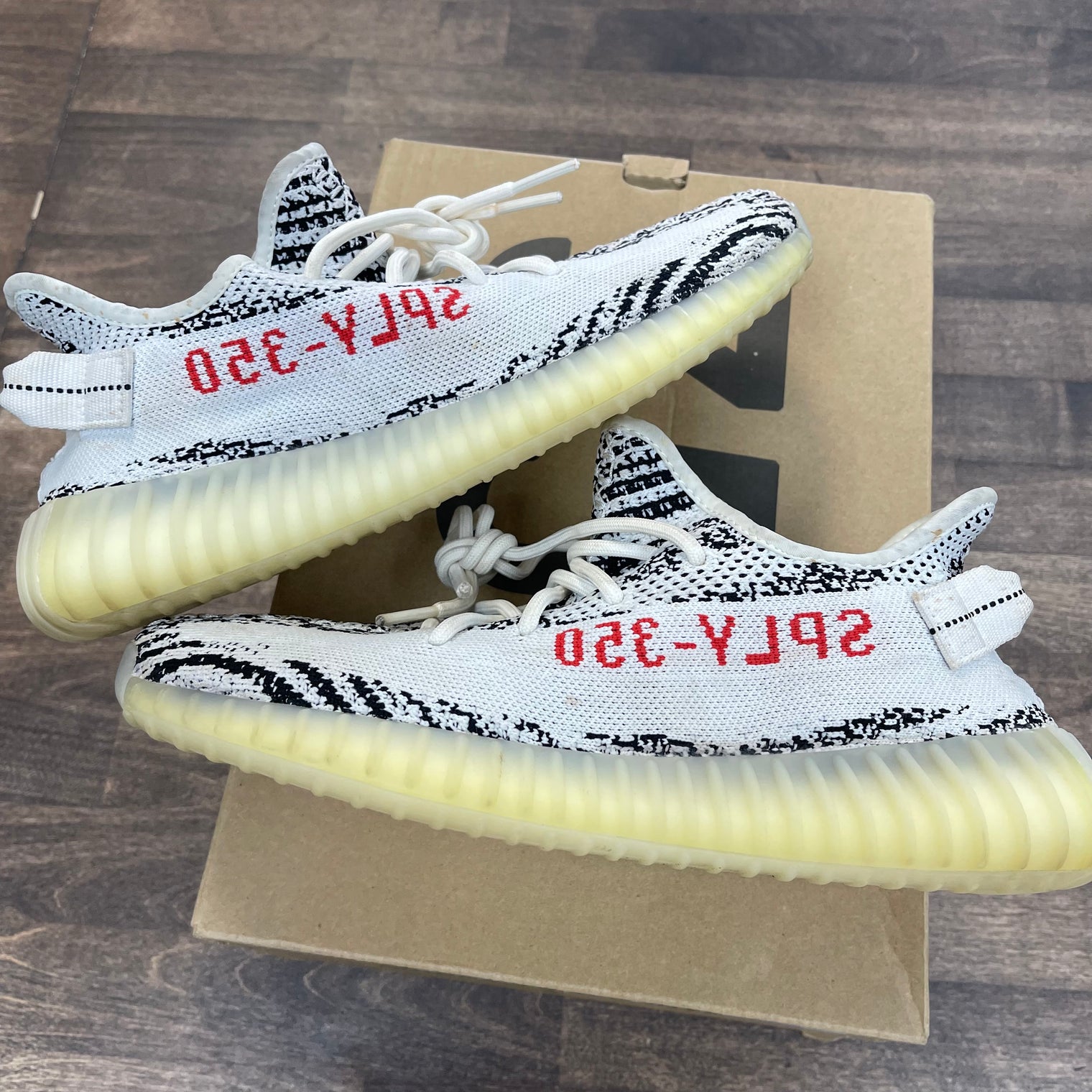 Zebra Yeezy 350 (USED)