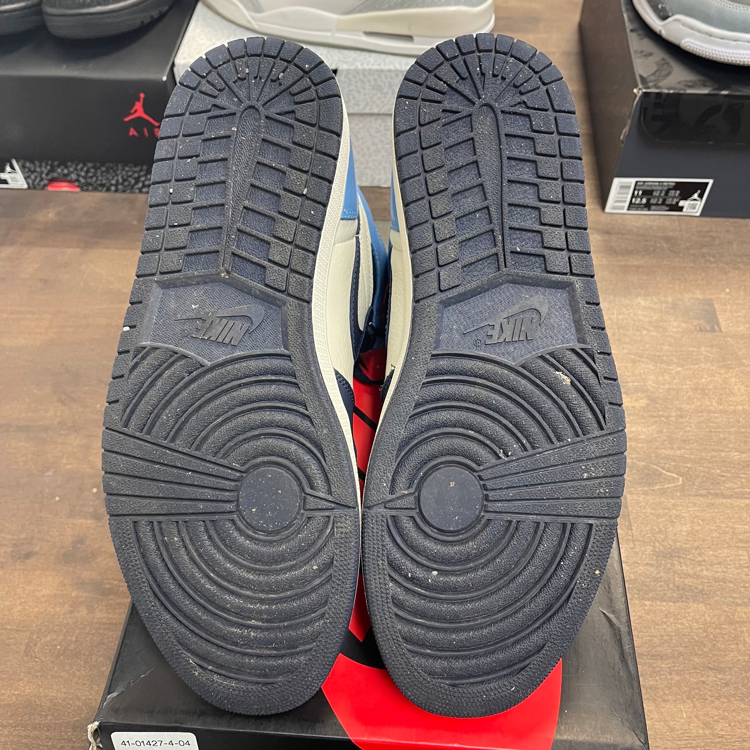 Obsidian Jordan 1 High (USED)