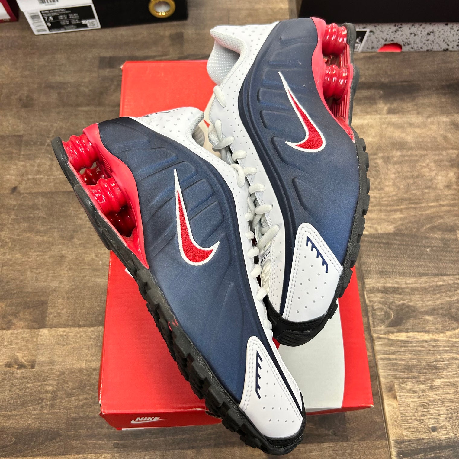 Nike Shox R4 USA (2025) (USED)