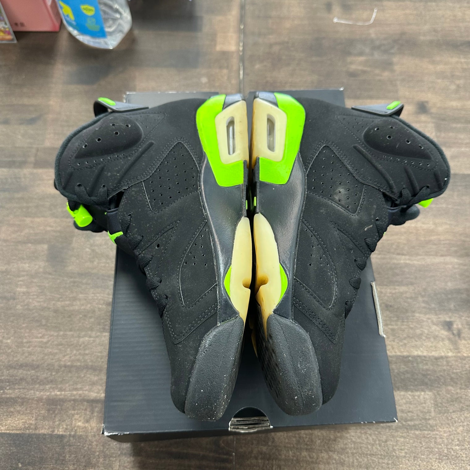 Electro Green Jordan 6 (USED,No Box)