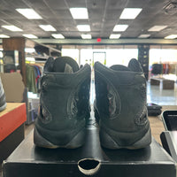 Cap n Gown Jordan 13 (USED)
