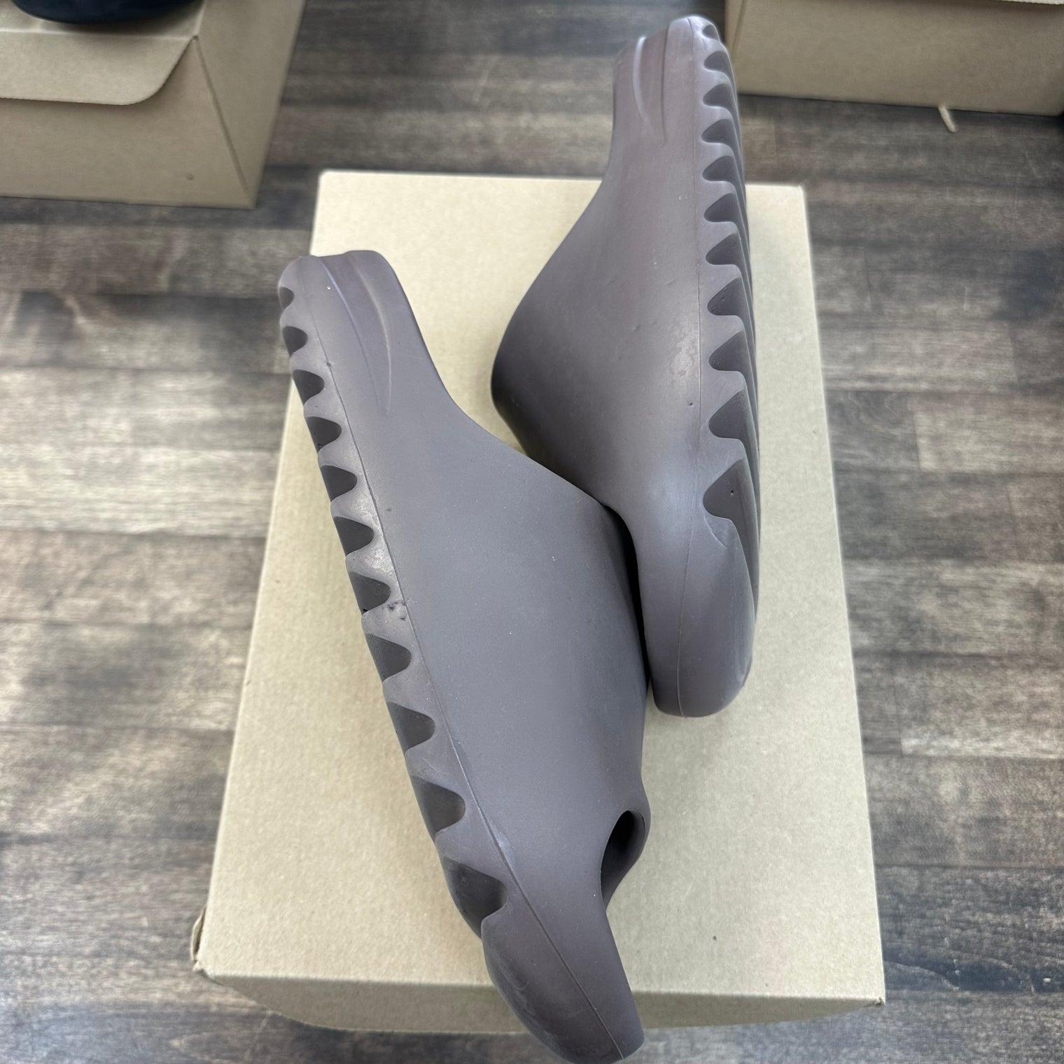 Soot Yeezy Slide (Original Release) (USED, No Box)