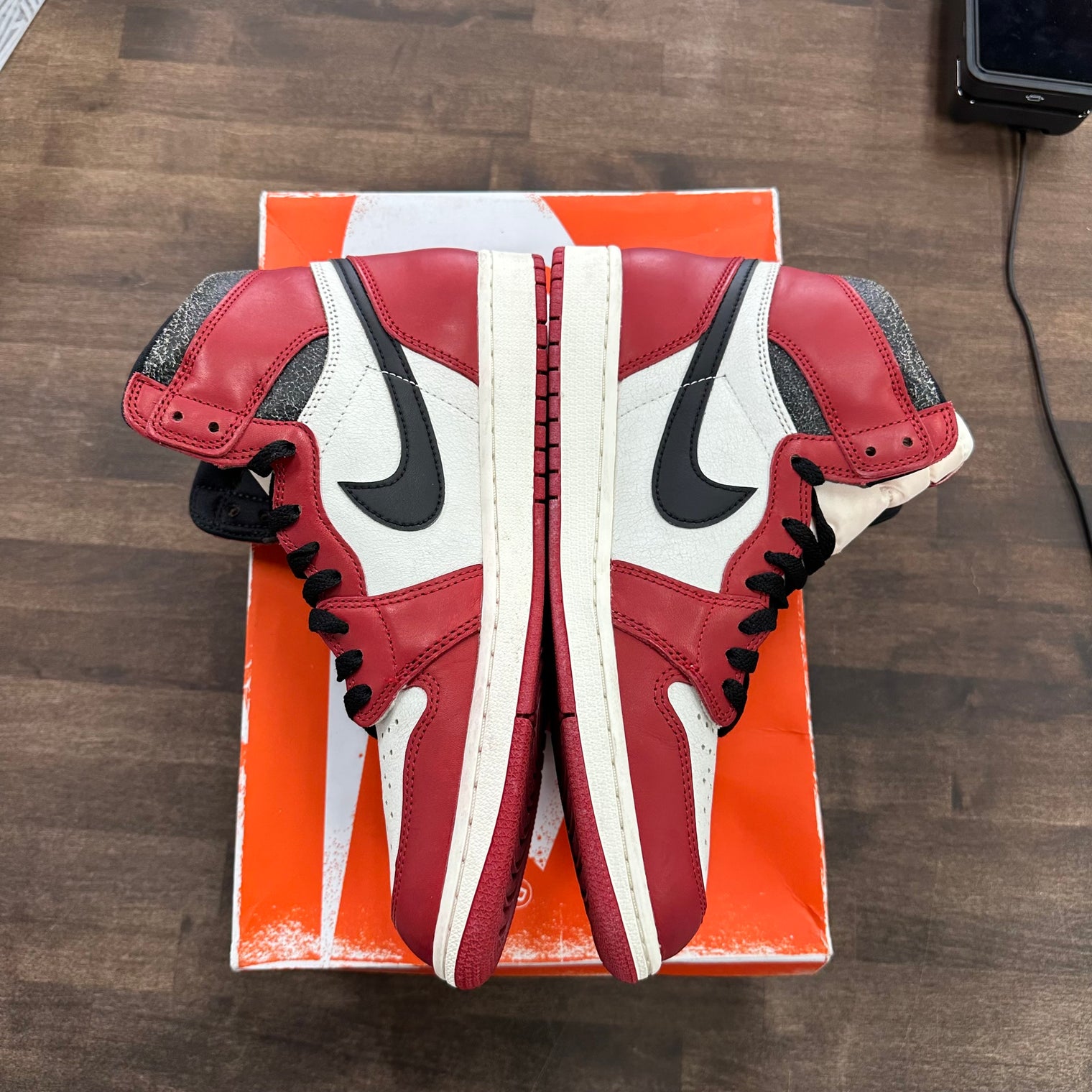 Lost and Found Chicago Jordan 1 High (USED)
