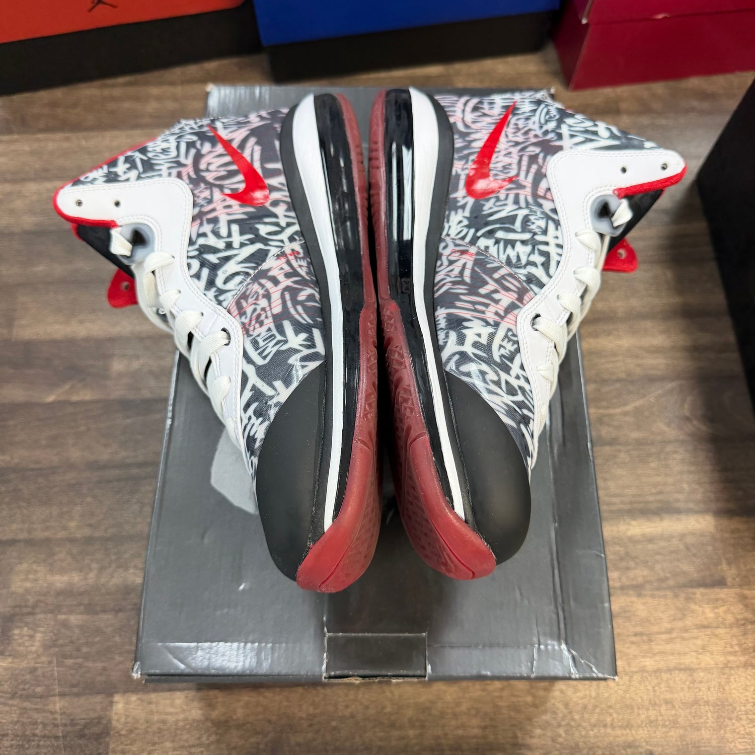 Graffiti Nike LeBron 8 (USED)