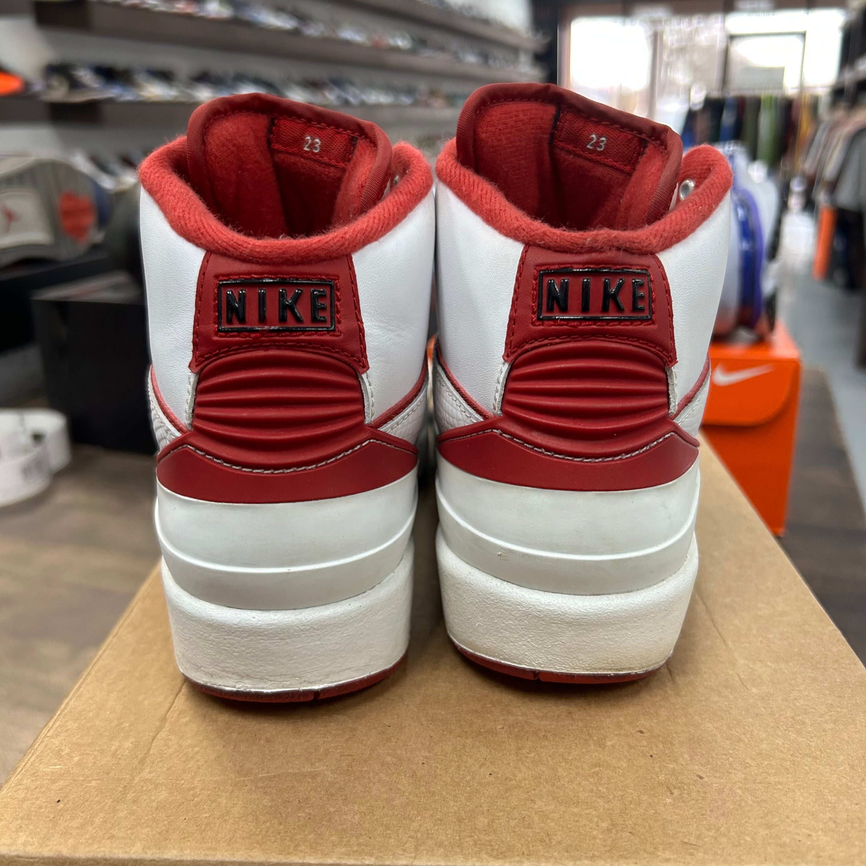 Jordan 2 Retro White Red (2014) (GS) Size 4.5Y (Pre-Owned)